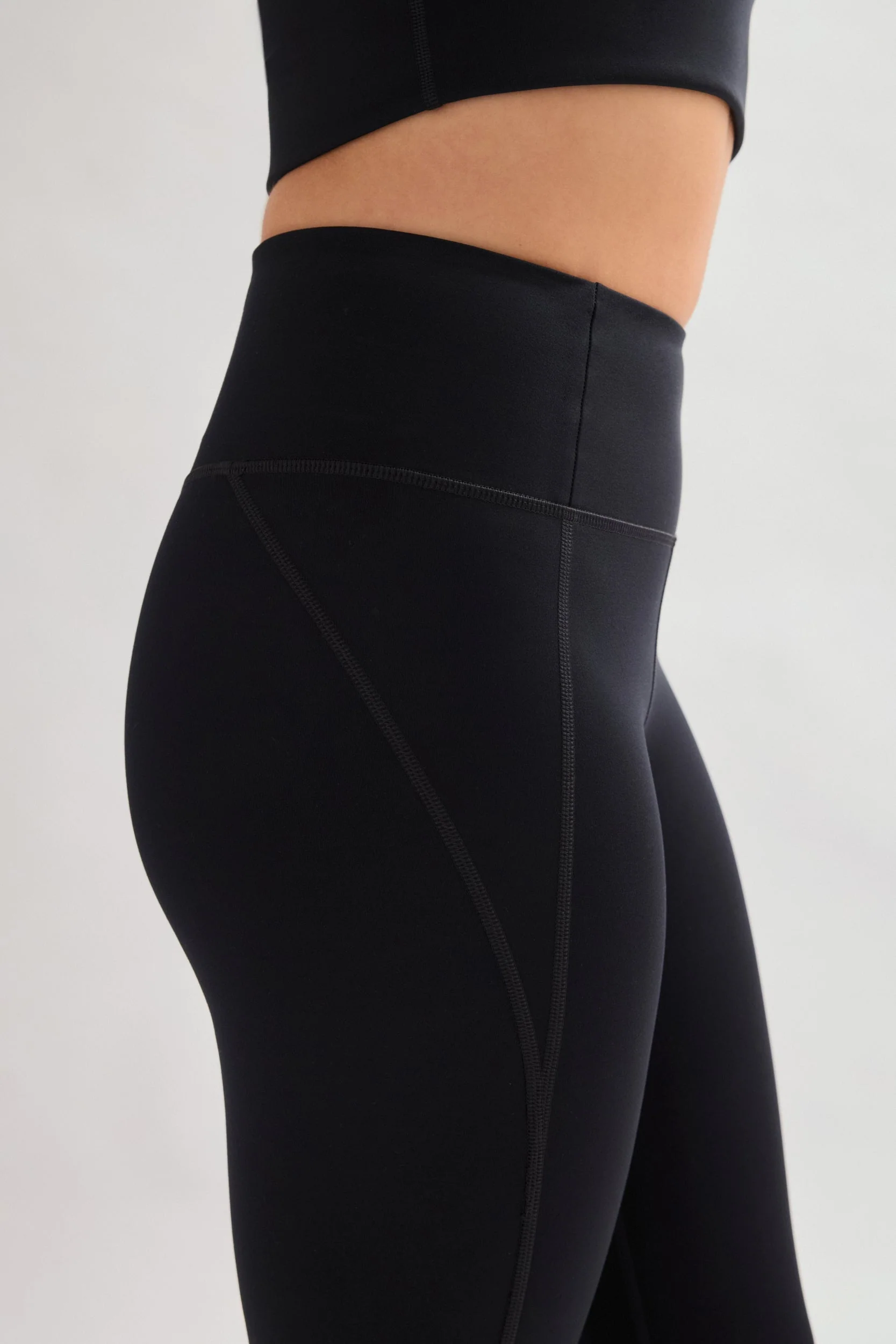 Black Compressive High-Rise Legging - Image 3