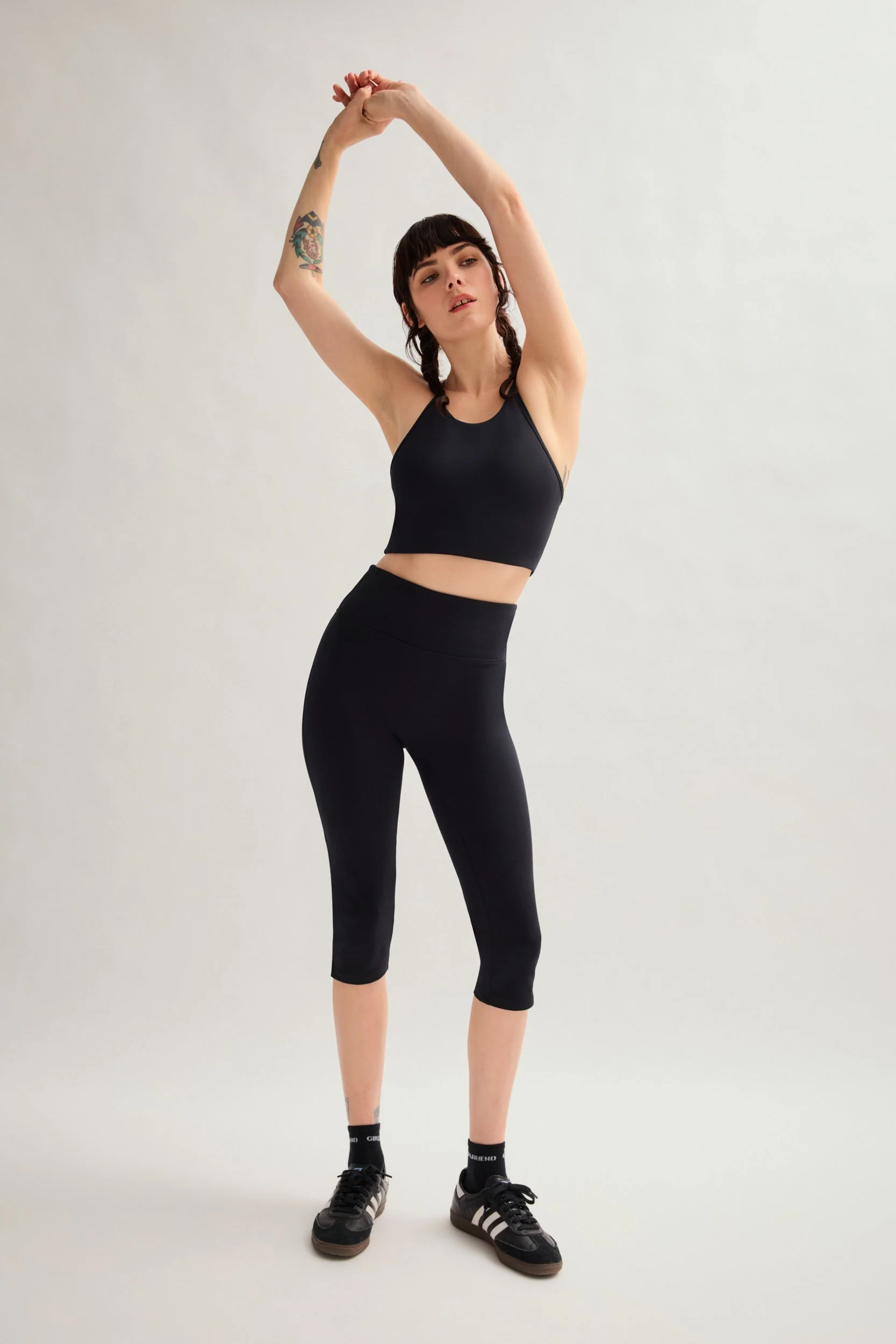 Black Luxe High-Rise Capri - Image 2