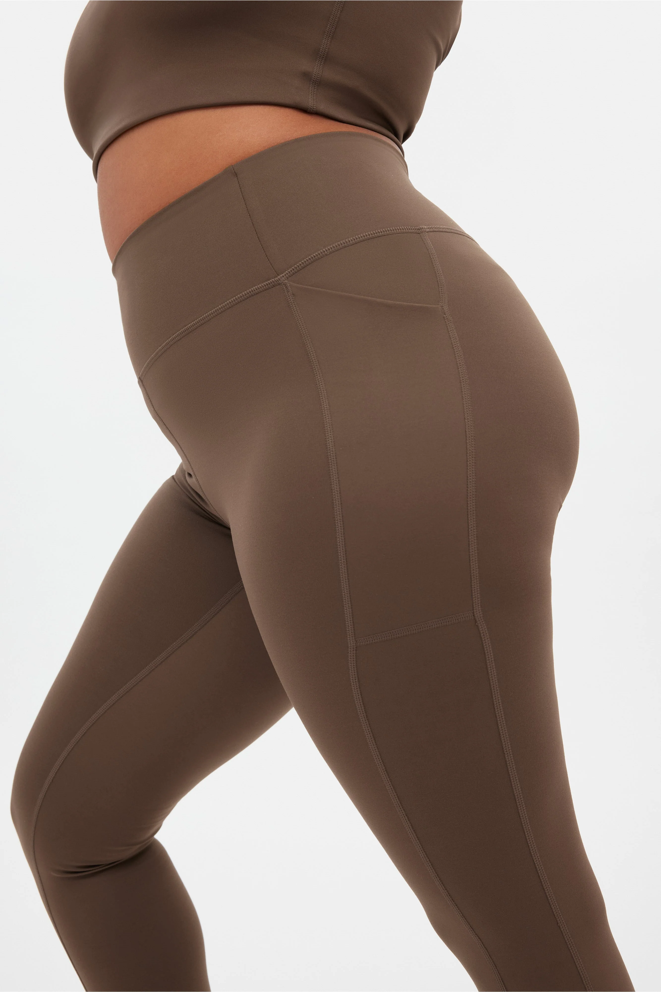 Café Compressive Pocket Legging - Image 4