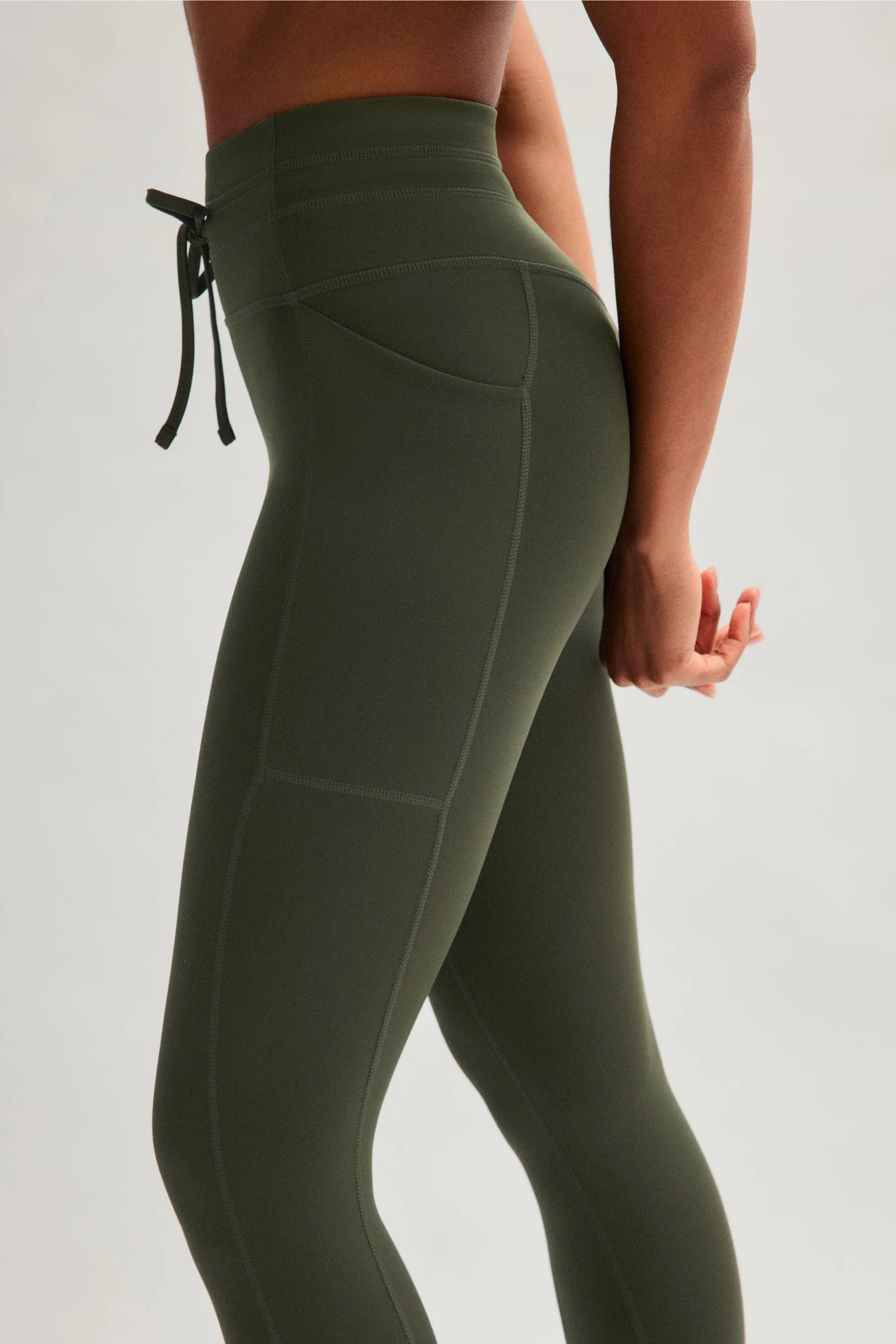 Terrace Compressive Drawstring Pocket Legging - Image 4